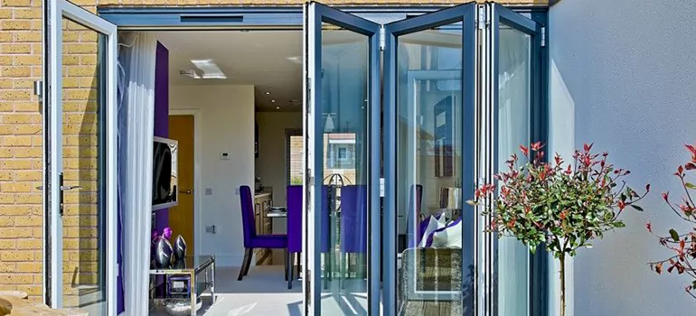 Commercial Door Glass Repair in Opa-locka, FL