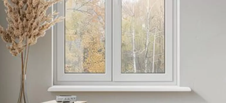 Vinyl Window Stool in Opa-locka, FL